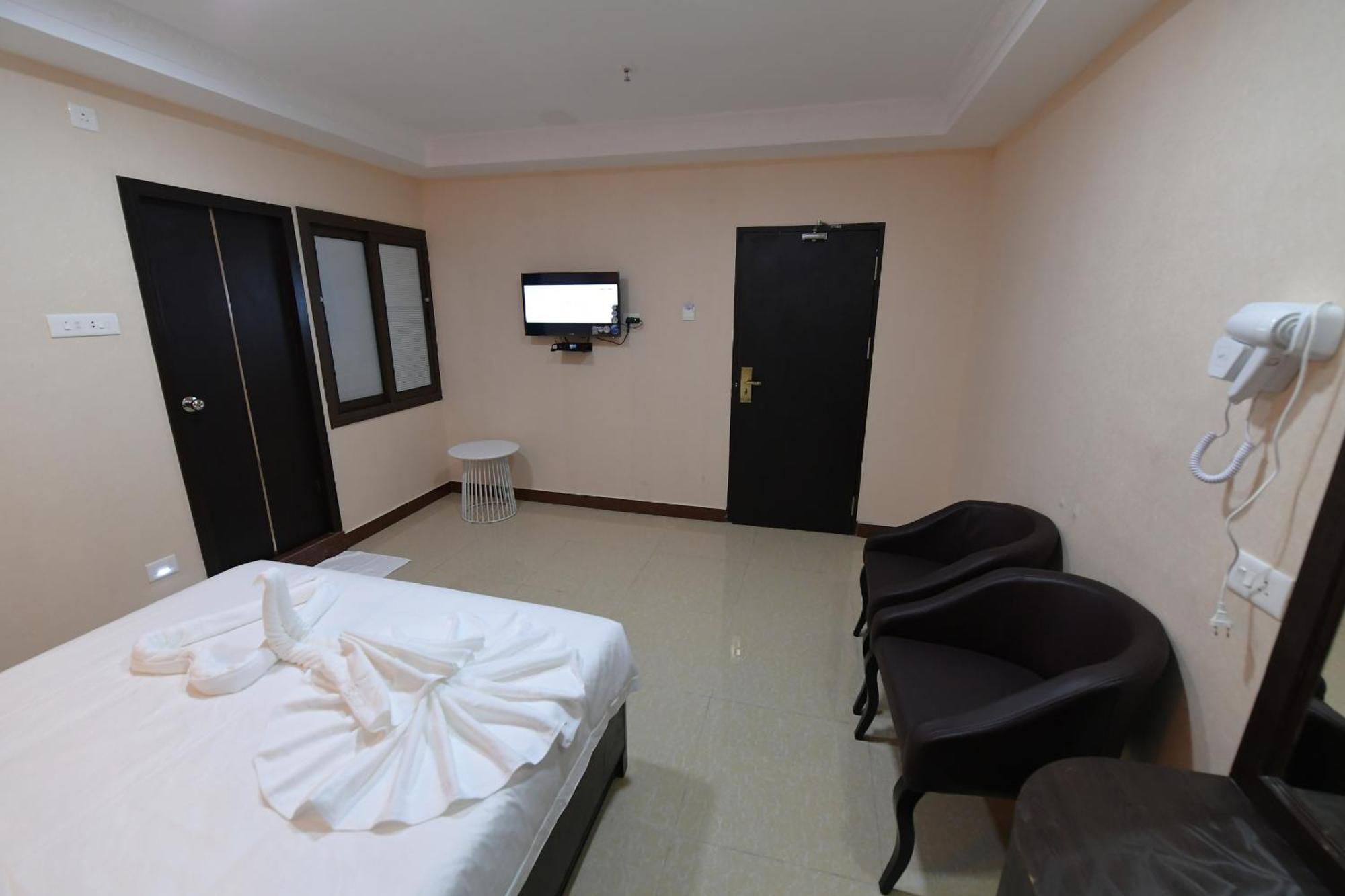 Coastal Grand Hotel Sampath Tiruchirappalli Ngoại thất bức ảnh