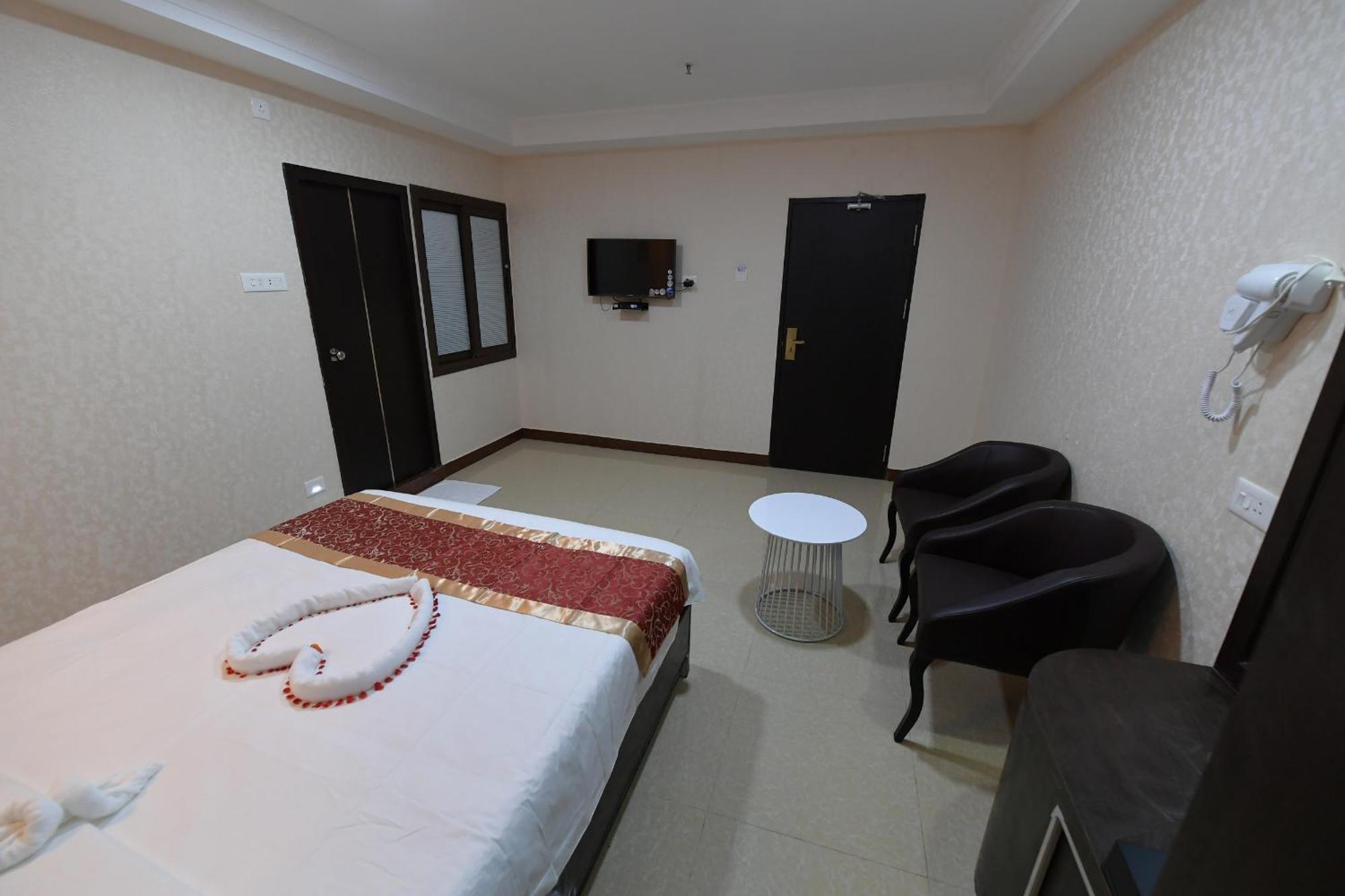 Coastal Grand Hotel Sampath Tiruchirappalli Ngoại thất bức ảnh